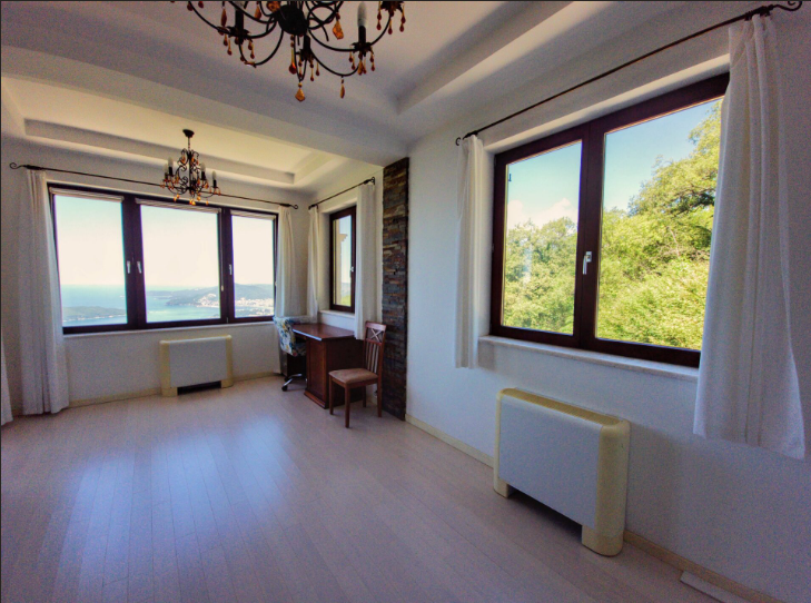 Villa in Rustovo with 5 Bedrooms, 392 m²