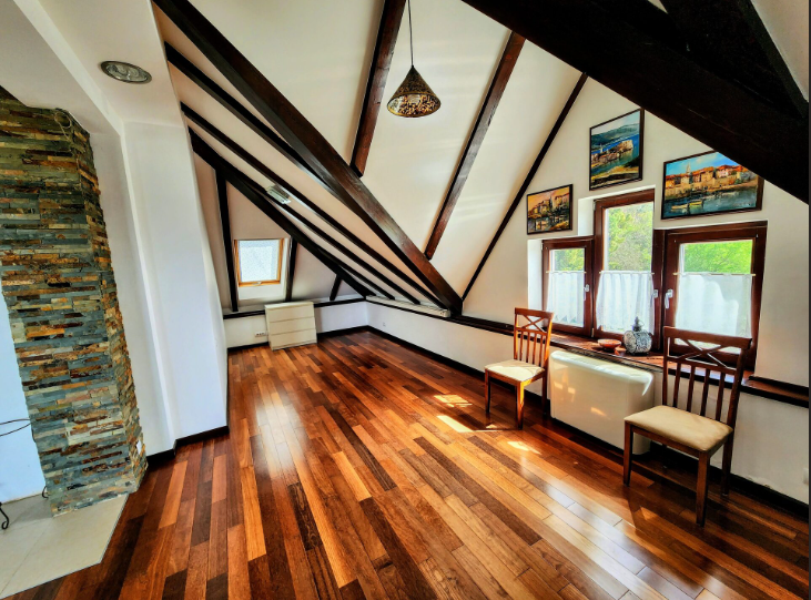 Villa in Rustovo with 5 Bedrooms, 392 m²