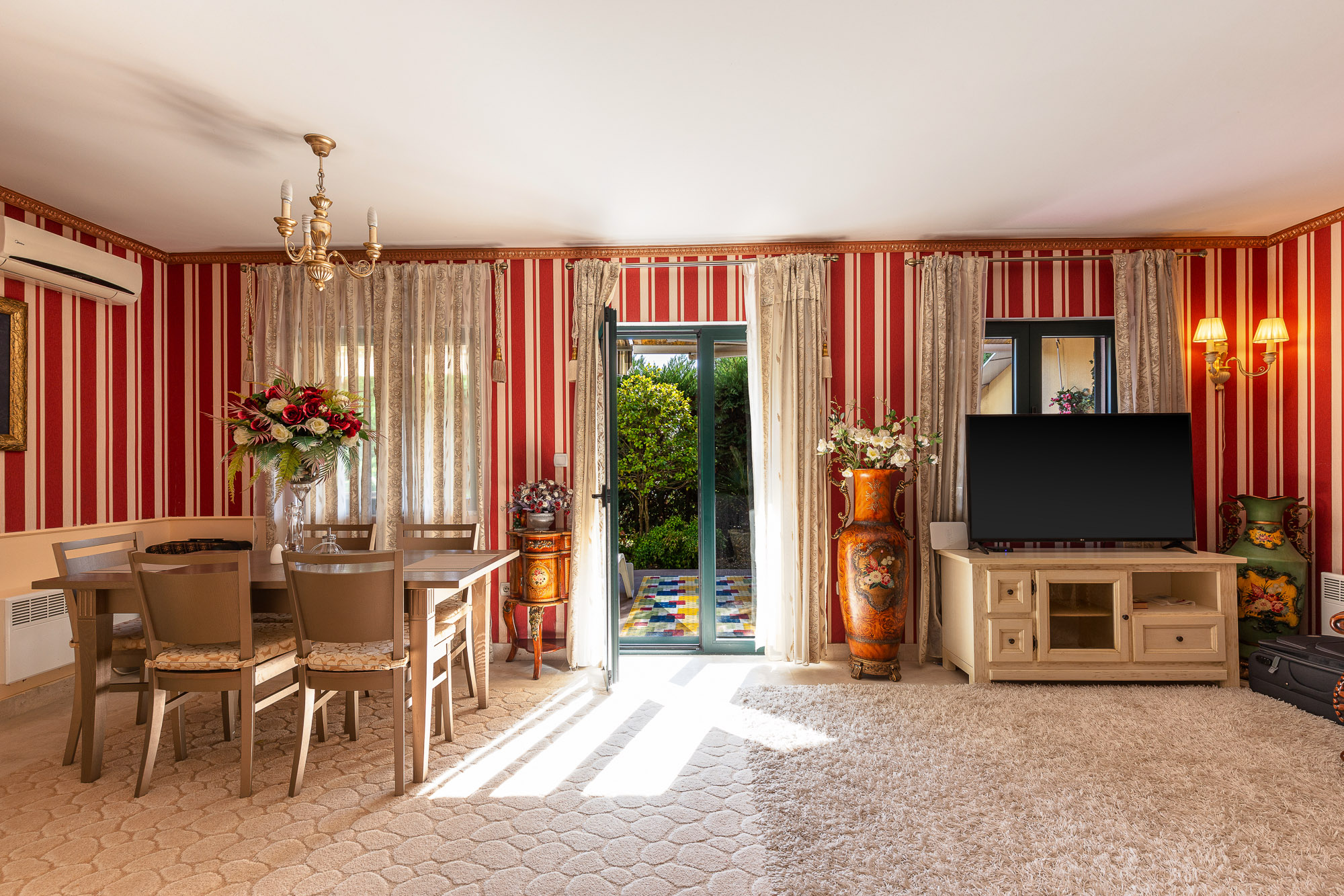 Three-level house with three bedrooms, 176 m², Lastva