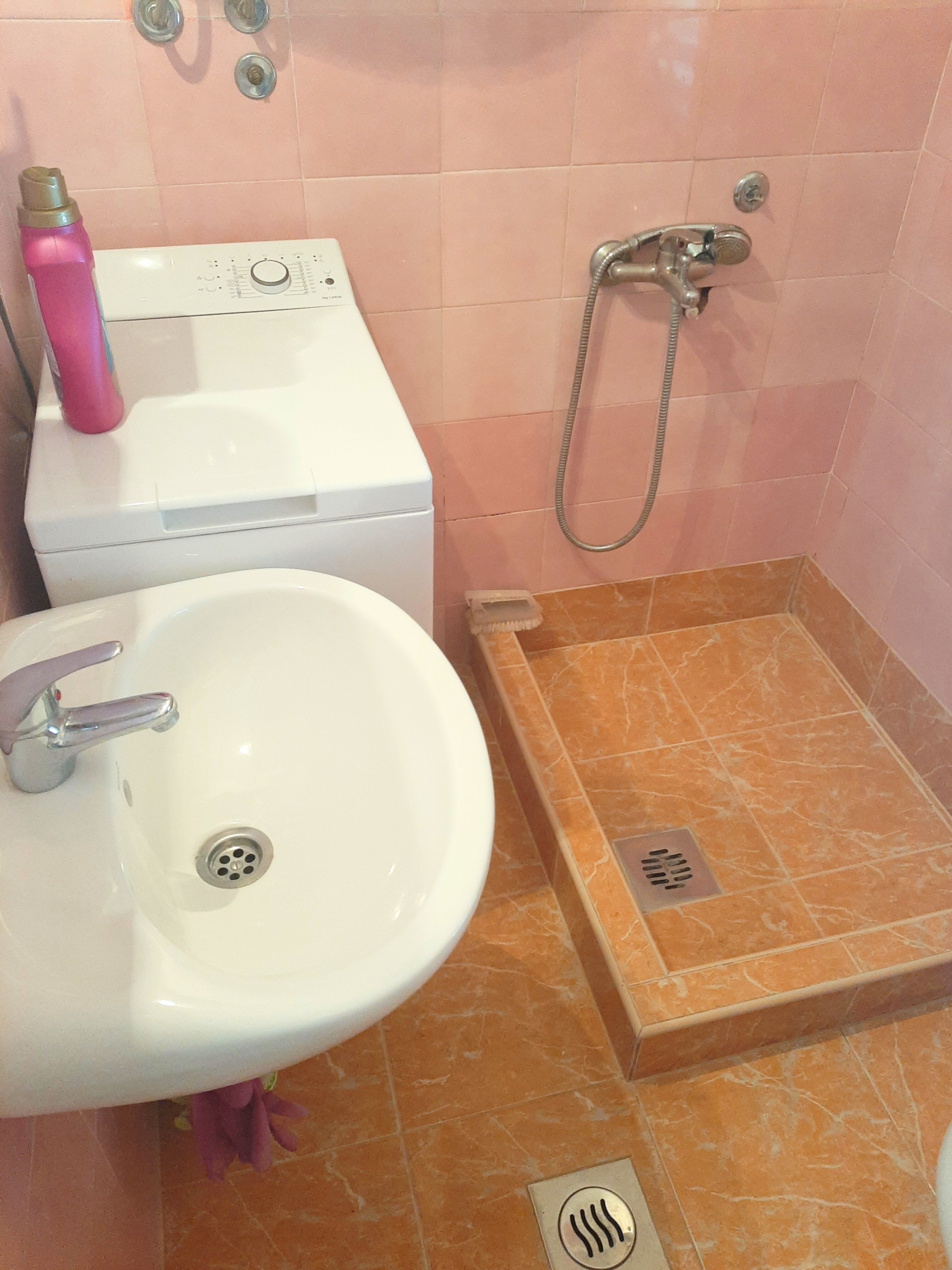 Spacious 85m2 apartment with 3 bedrooms and sea view in Herceg Novi