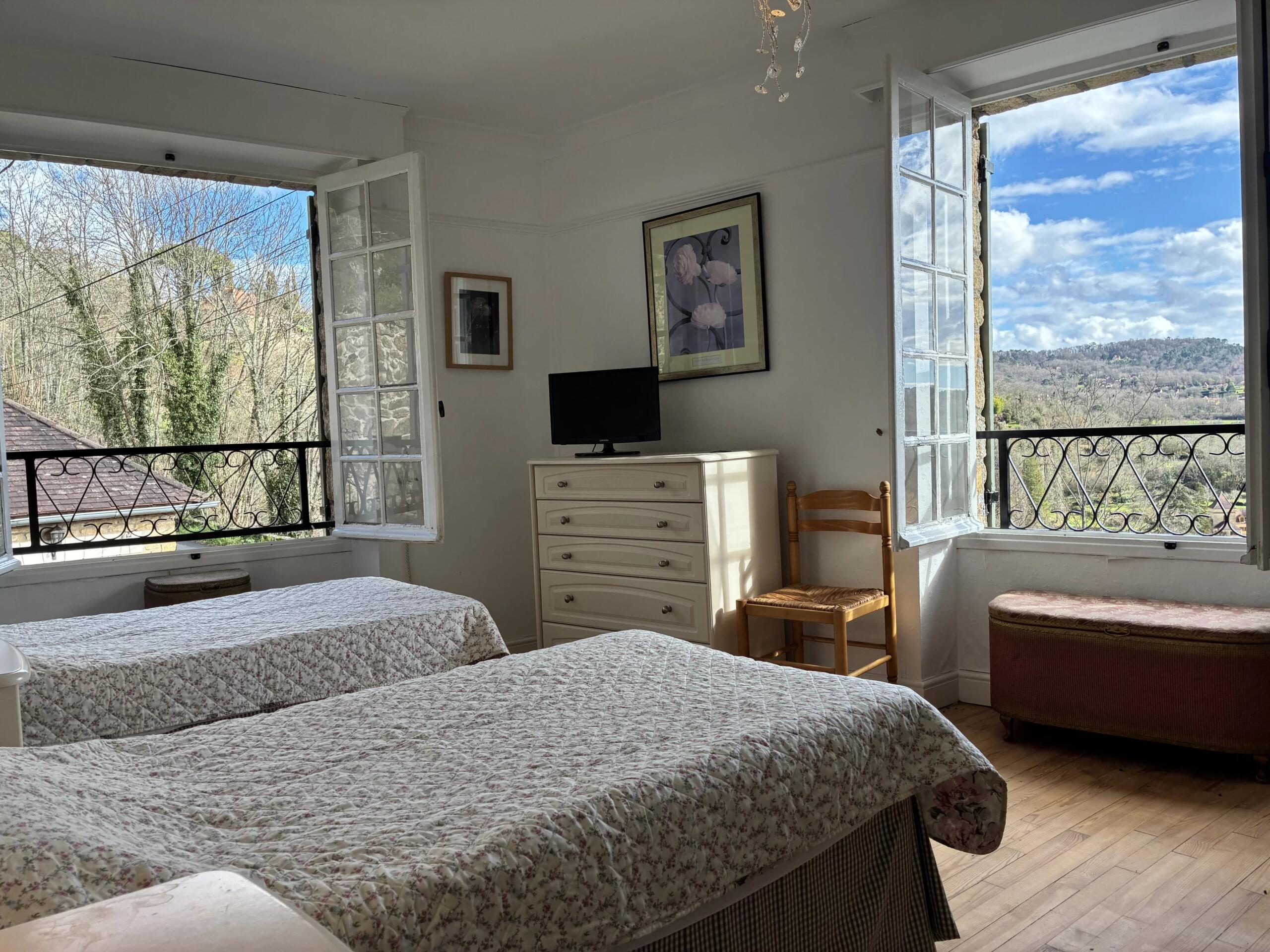 Domme Home with Apartment and Guest House, Aquitaine – France – BVI83168