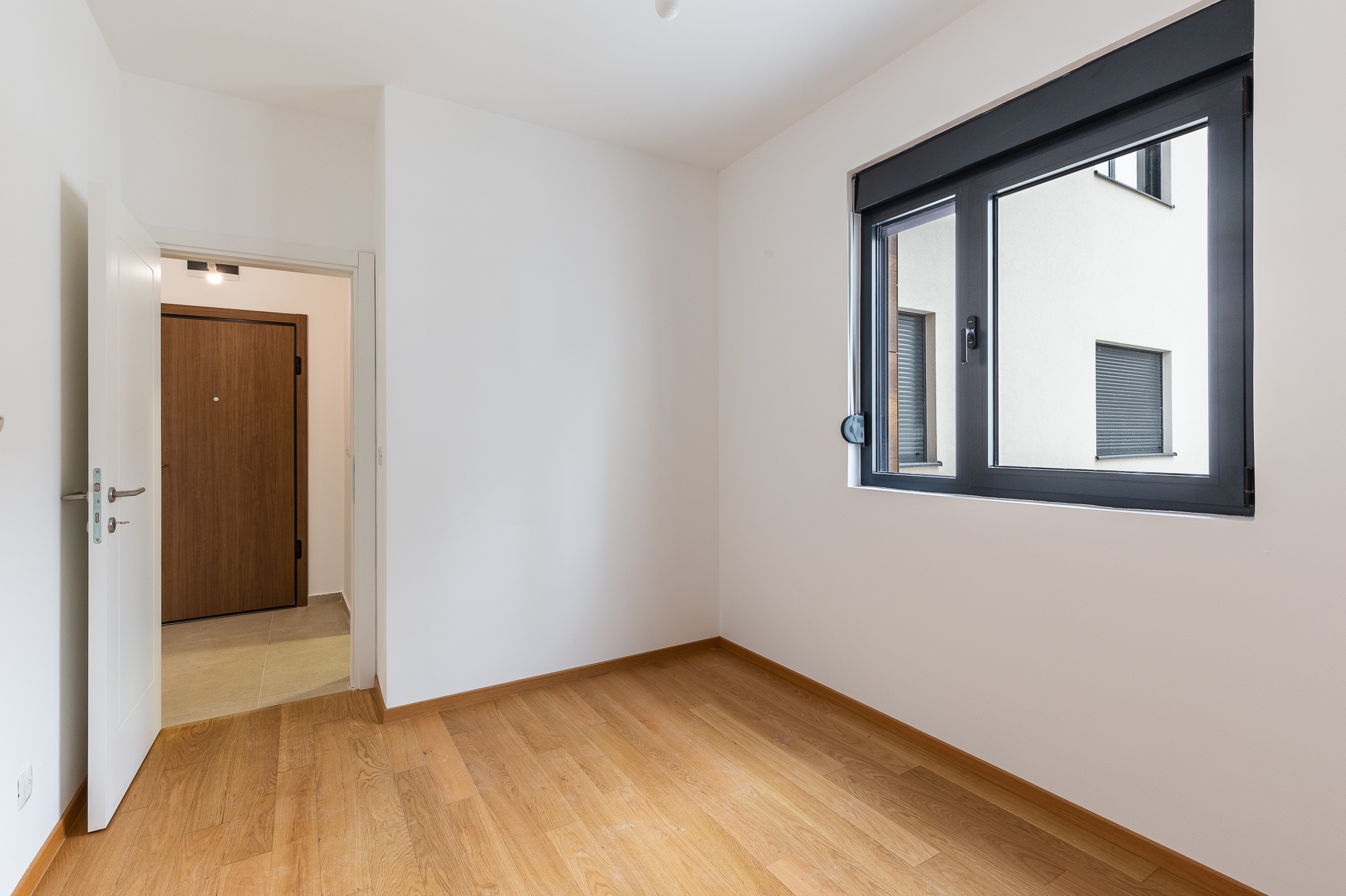 One bedroom apartment in Becici with a sea view