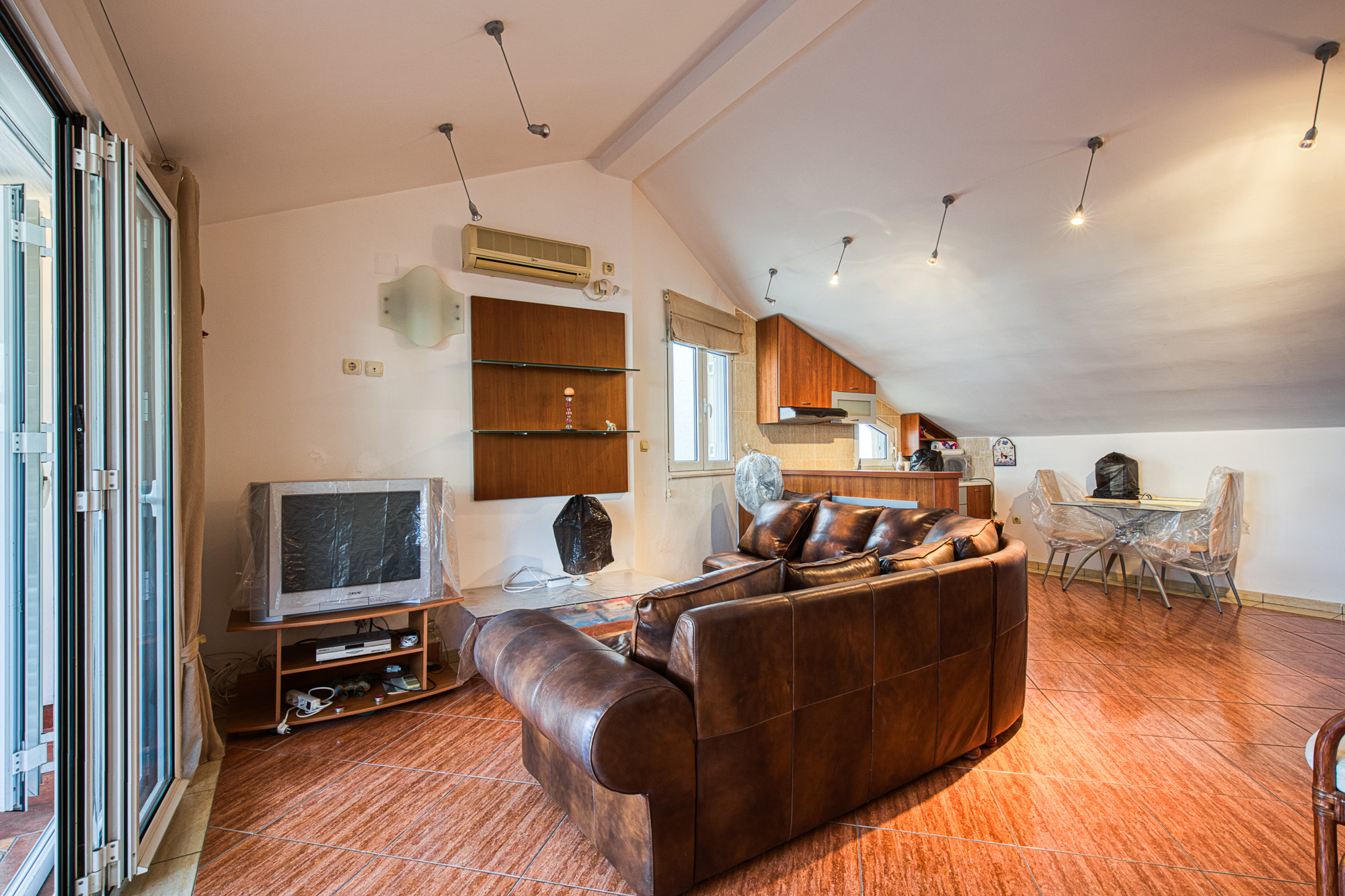 One-bedroom apartment in Bečići, 64m²