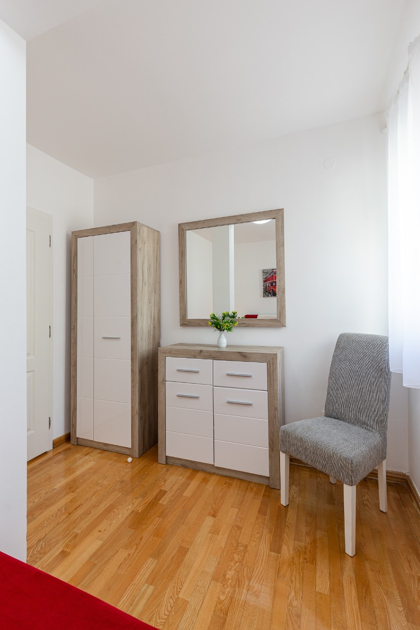 Spacious duplex apartment with sea view in Sveti Stefan