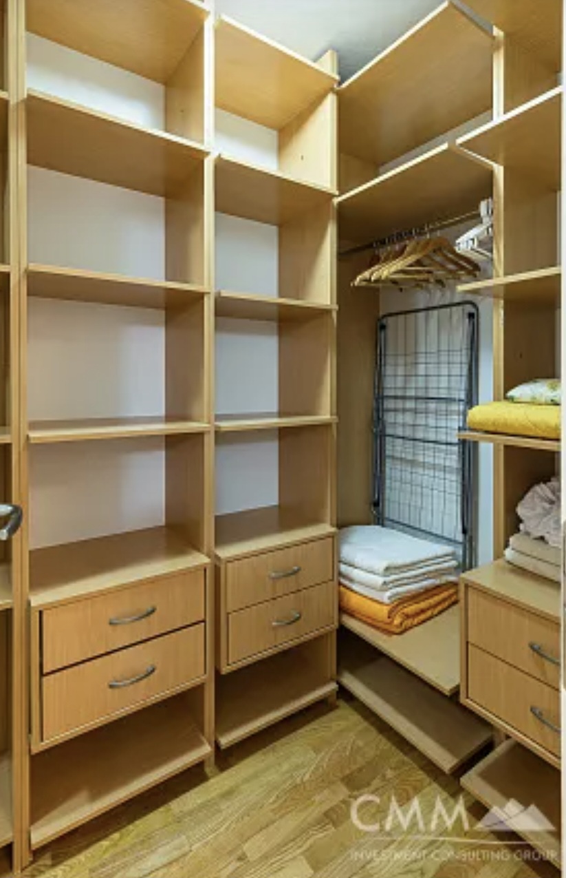 Spacious duplex apartment with sea view in Sveti Stefan