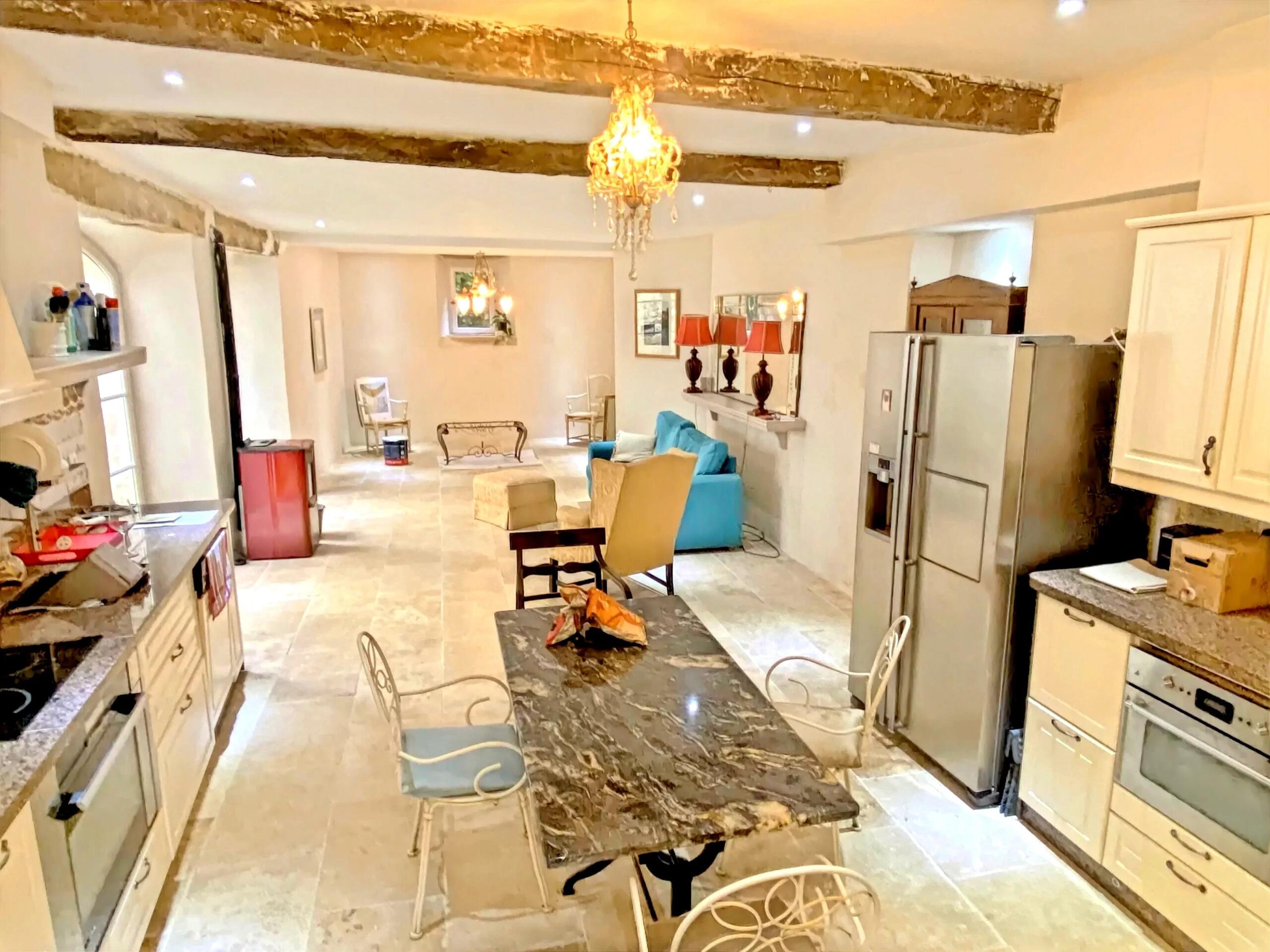 An Exceptional 18th-Century Town House with Rare Provenance, Aquitaine – France – BVI83615