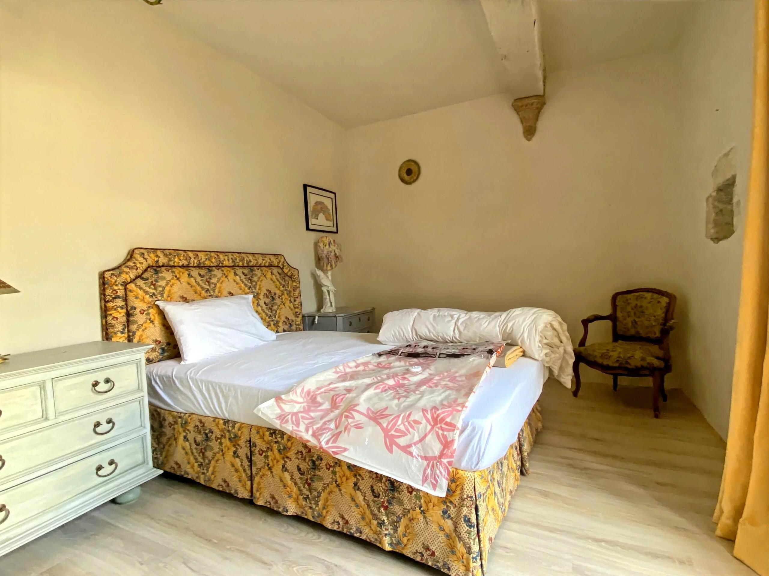 An Exceptional 18th-Century Town House with Rare Provenance, Aquitaine – France – BVI83615