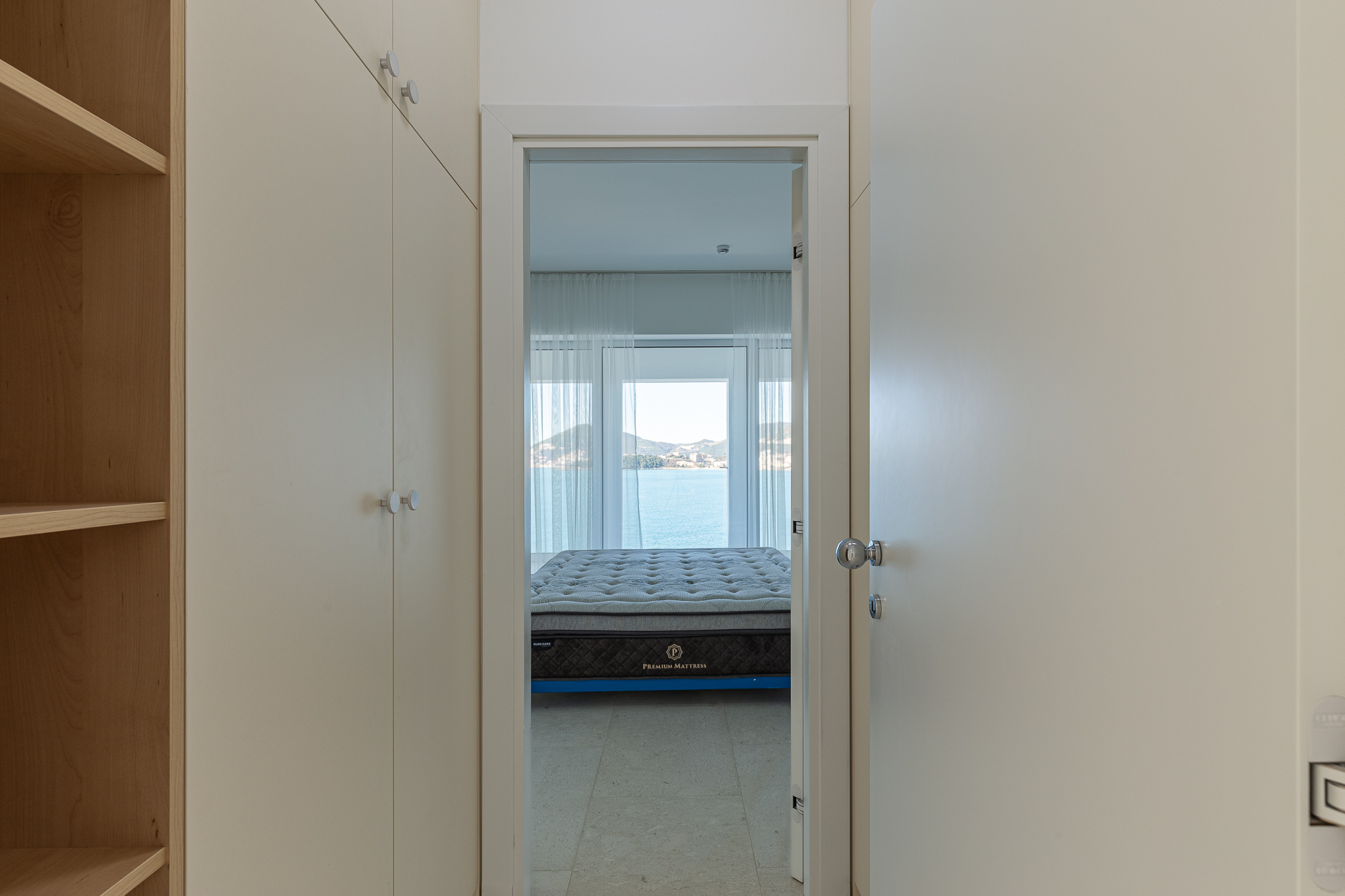 Luxurious villas in the PURE MANSIONS complex