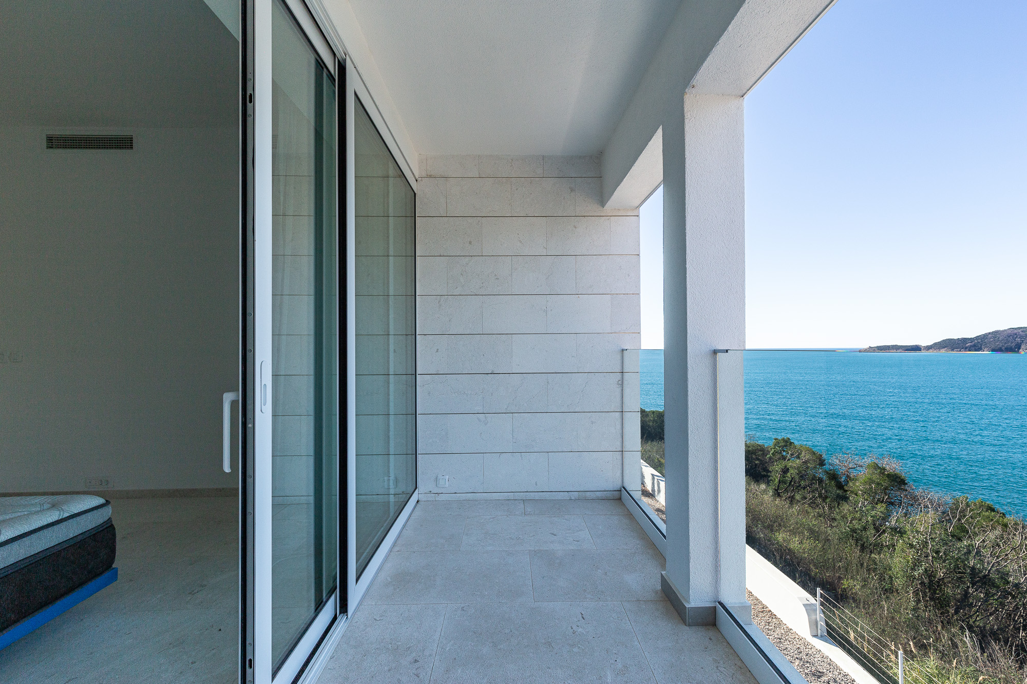 Luxurious villas in the PURE MANSIONS complex