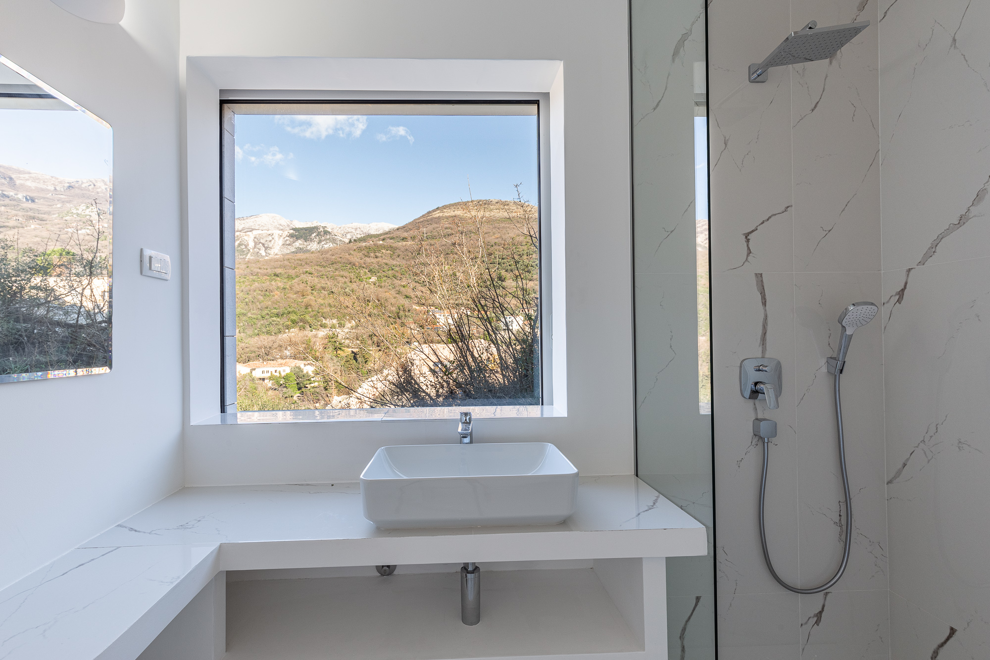 Luxurious villas in the PURE MANSIONS complex