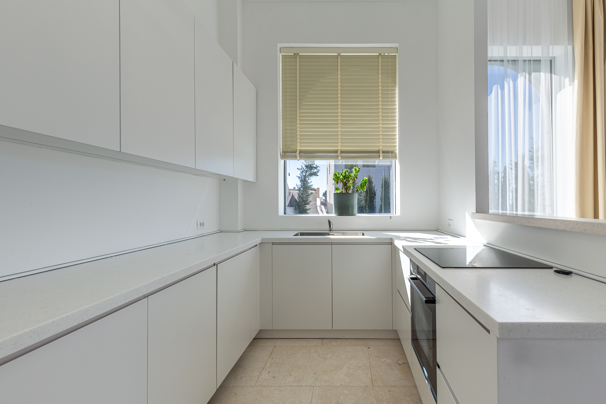 Luxurious villas in the PURE MANSIONS complex