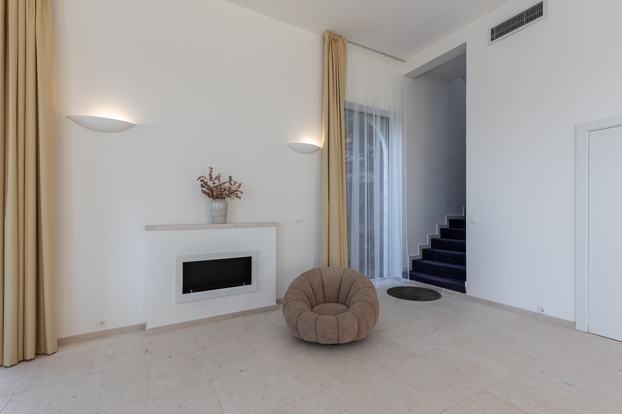 Luxurious villas in the PURE MANSIONS complex