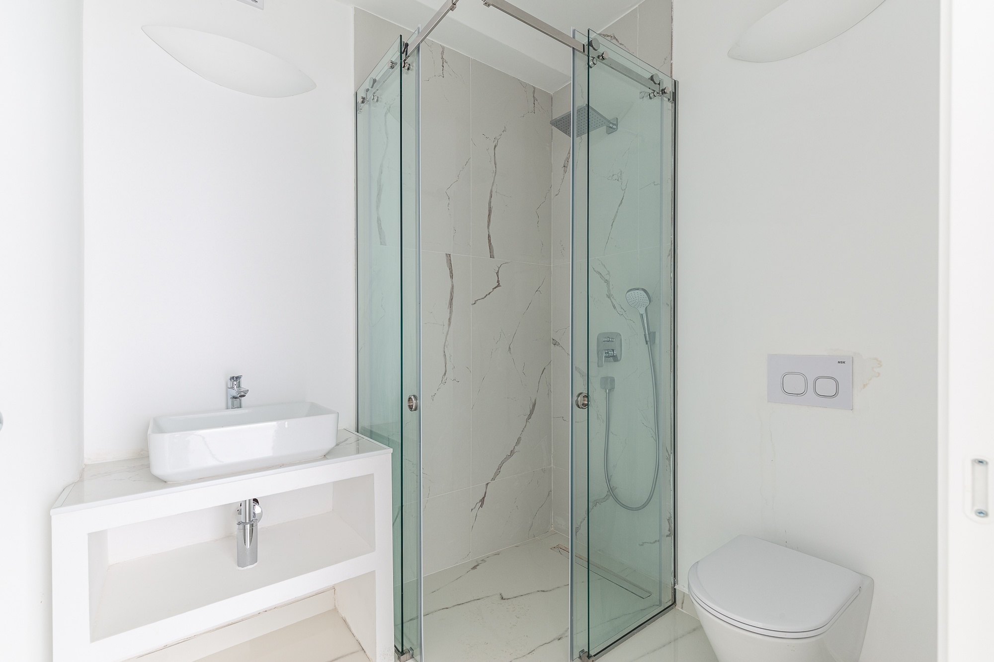 Luxurious villas in the PURE MANSIONS complex