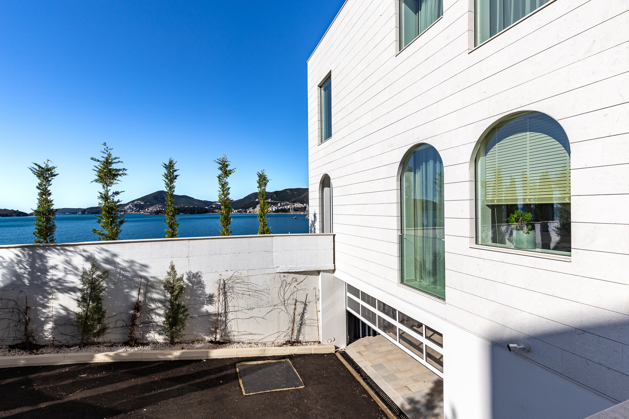 Luxurious villas in the PURE MANSIONS complex