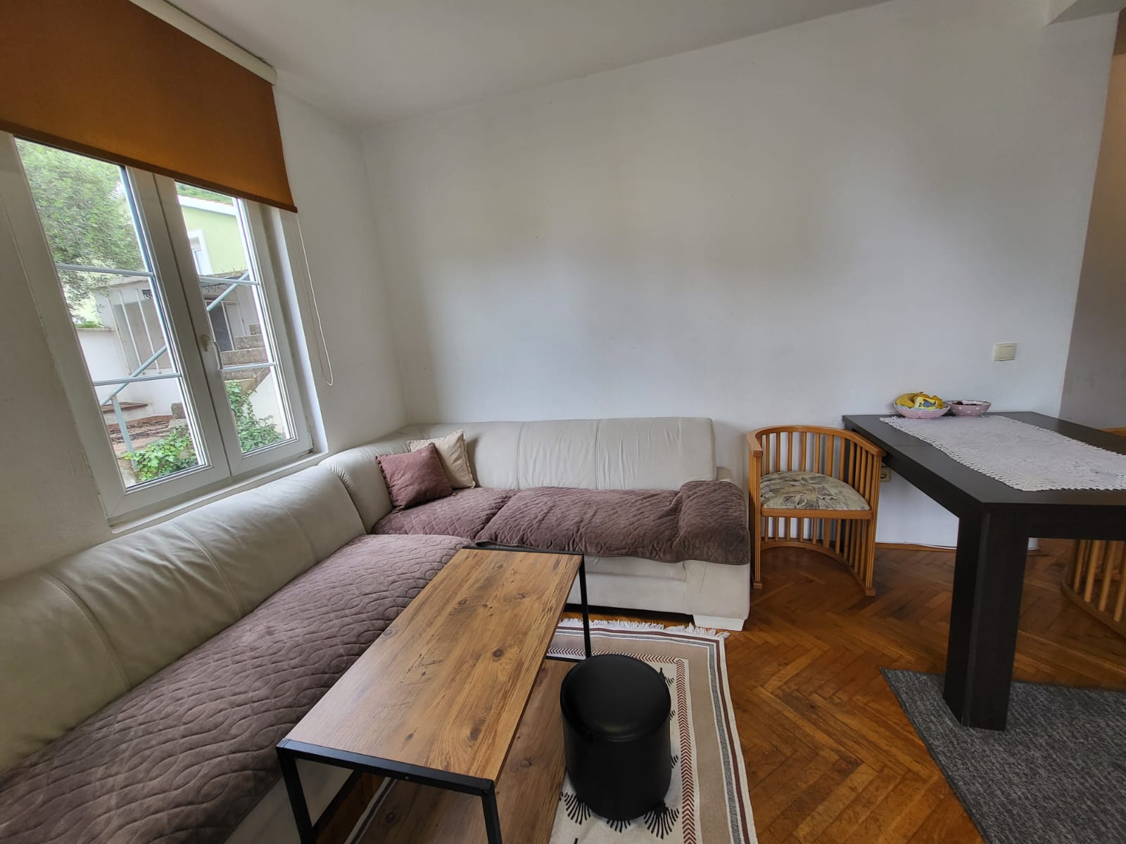 Two-bedroom apartment  in Petrovac in a quiet neighborhood within walking distance from the beach