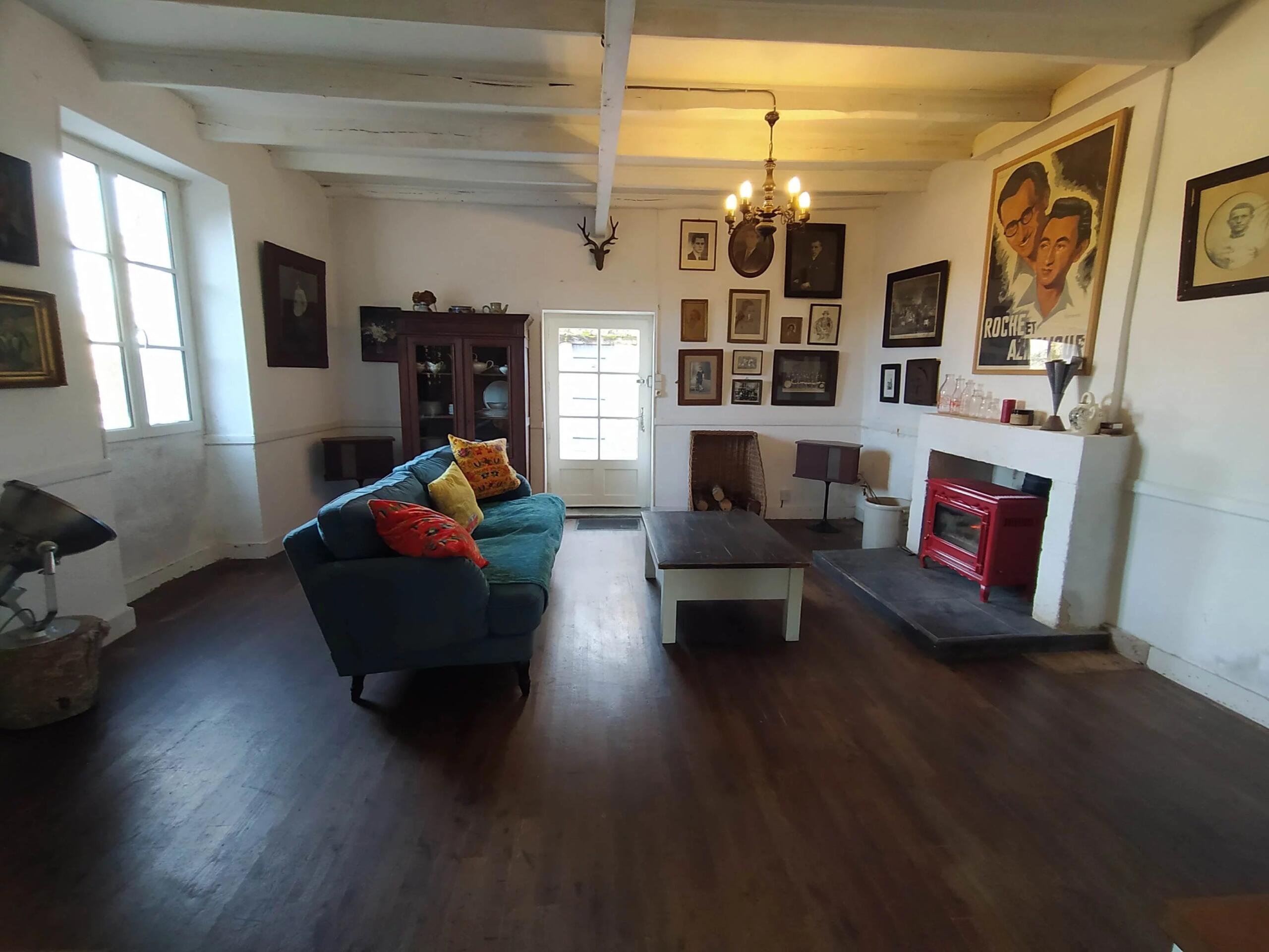 Stylish village property, Aquitaine – France – BVI84196