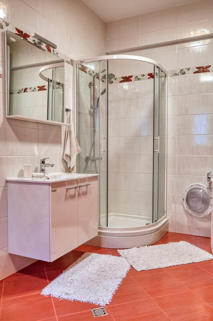 Spacious duplex of 135m2 with sea views