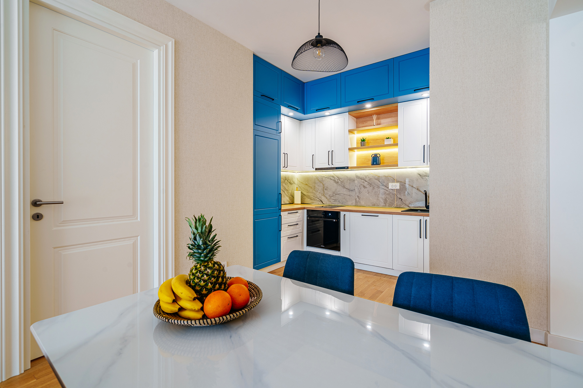 Apartment with two bedrooms and sea views in Becici