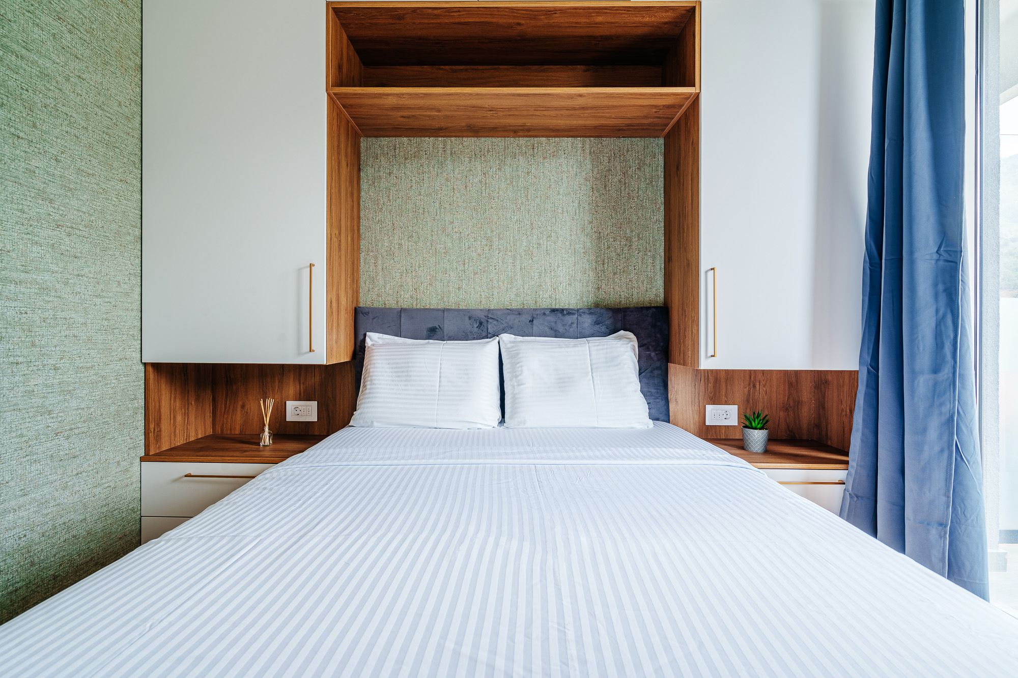 Apartment with two bedrooms and sea views in Becici