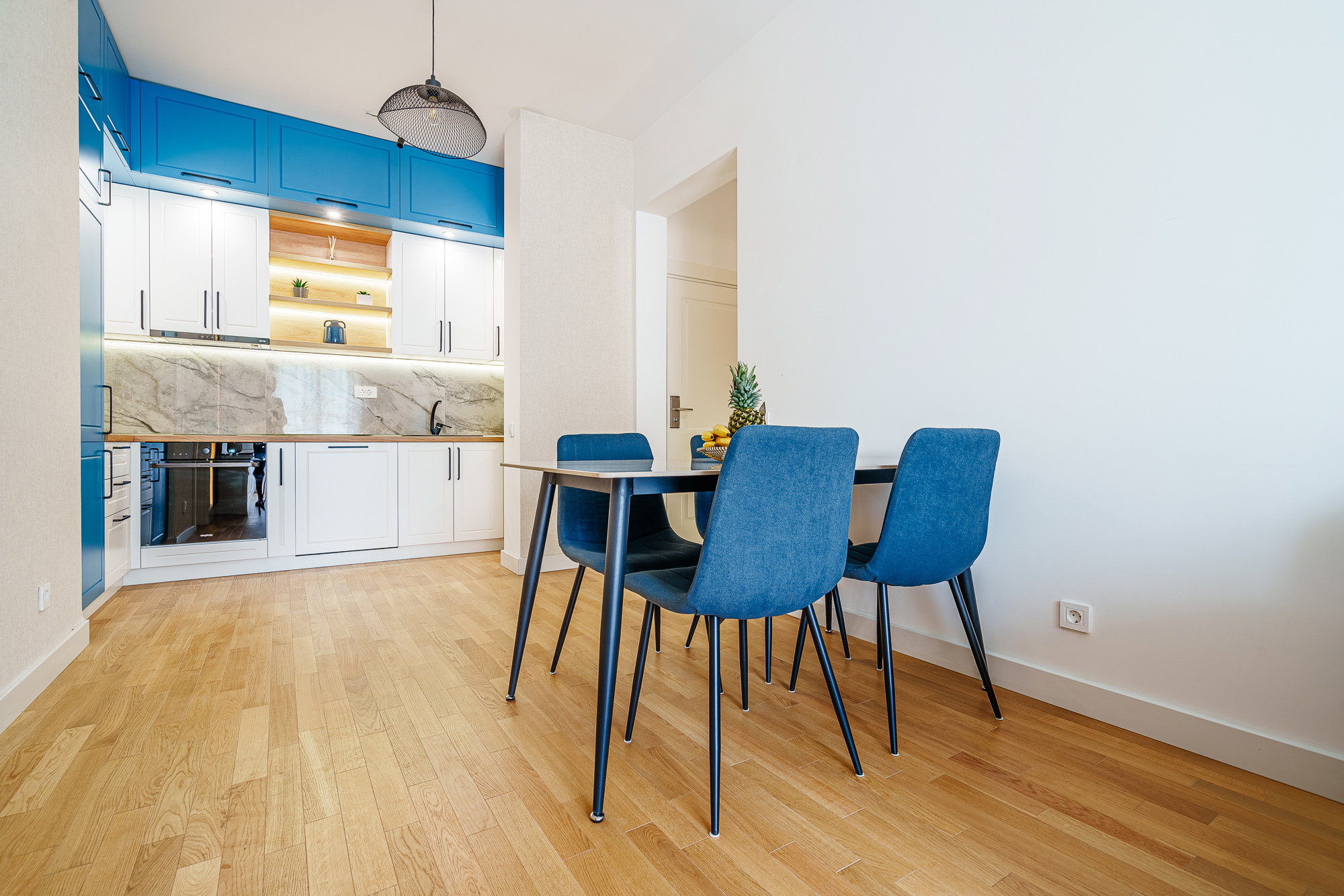 Apartment with two bedrooms and sea views in Becici