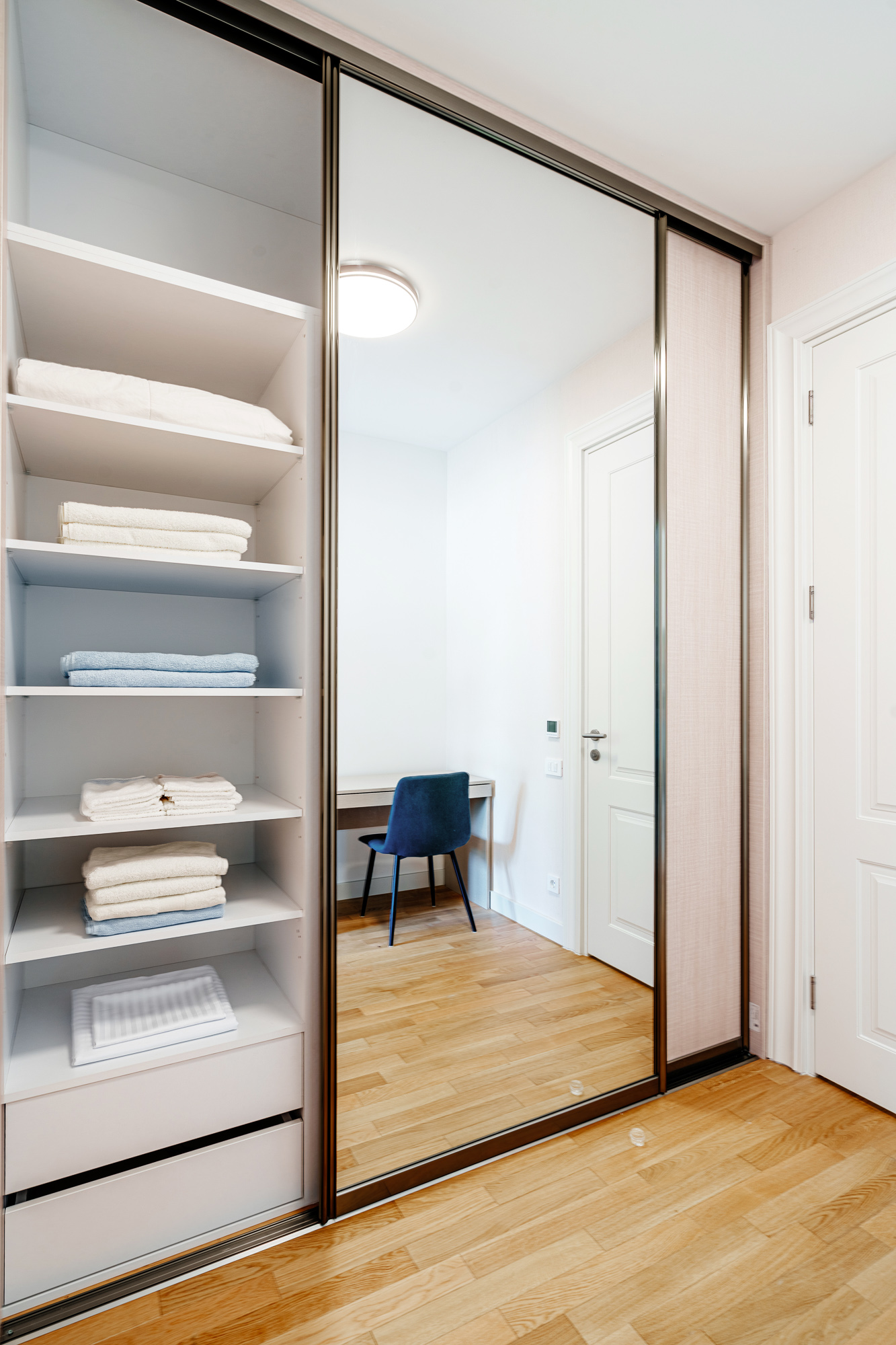 Apartment with two bedrooms and sea views in Becici