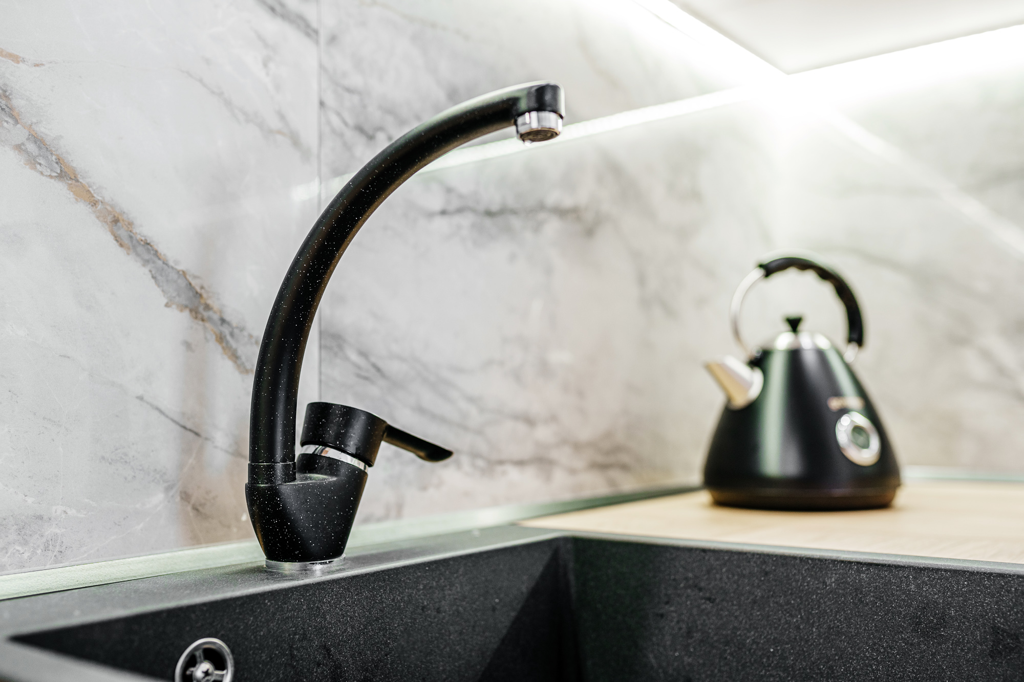 Apartment with two bedrooms and sea views in Becici