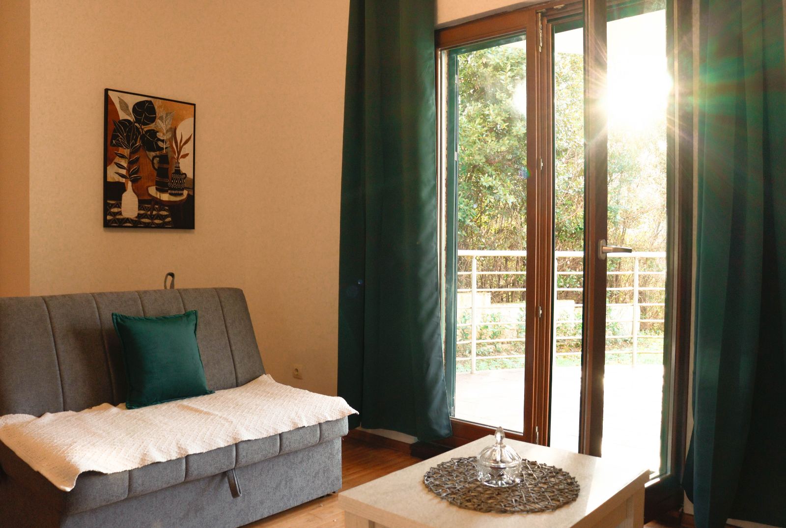 Apartment in Risan 65m2 with one bedroom near the sea