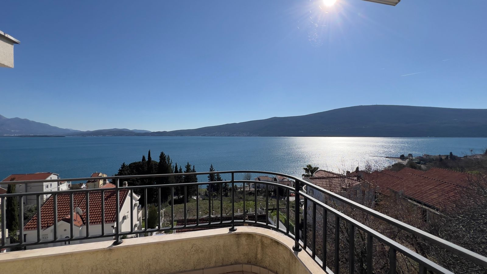 Apartment for sale in Herceg Novi with sea view