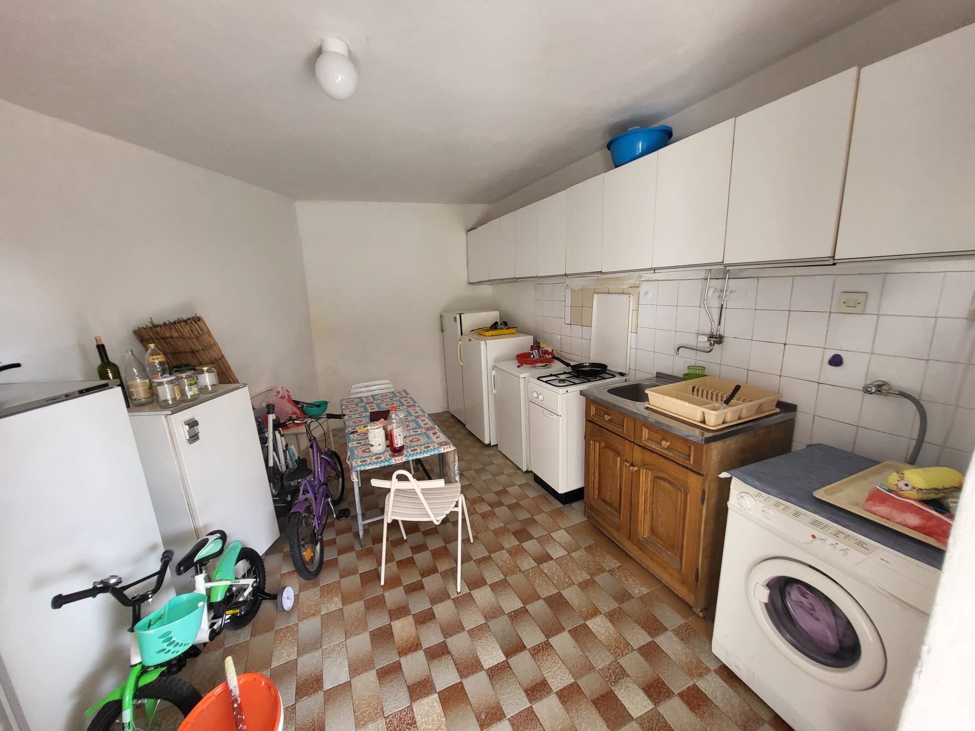 5 bedroom house located in the charming coastal town of Sutomore