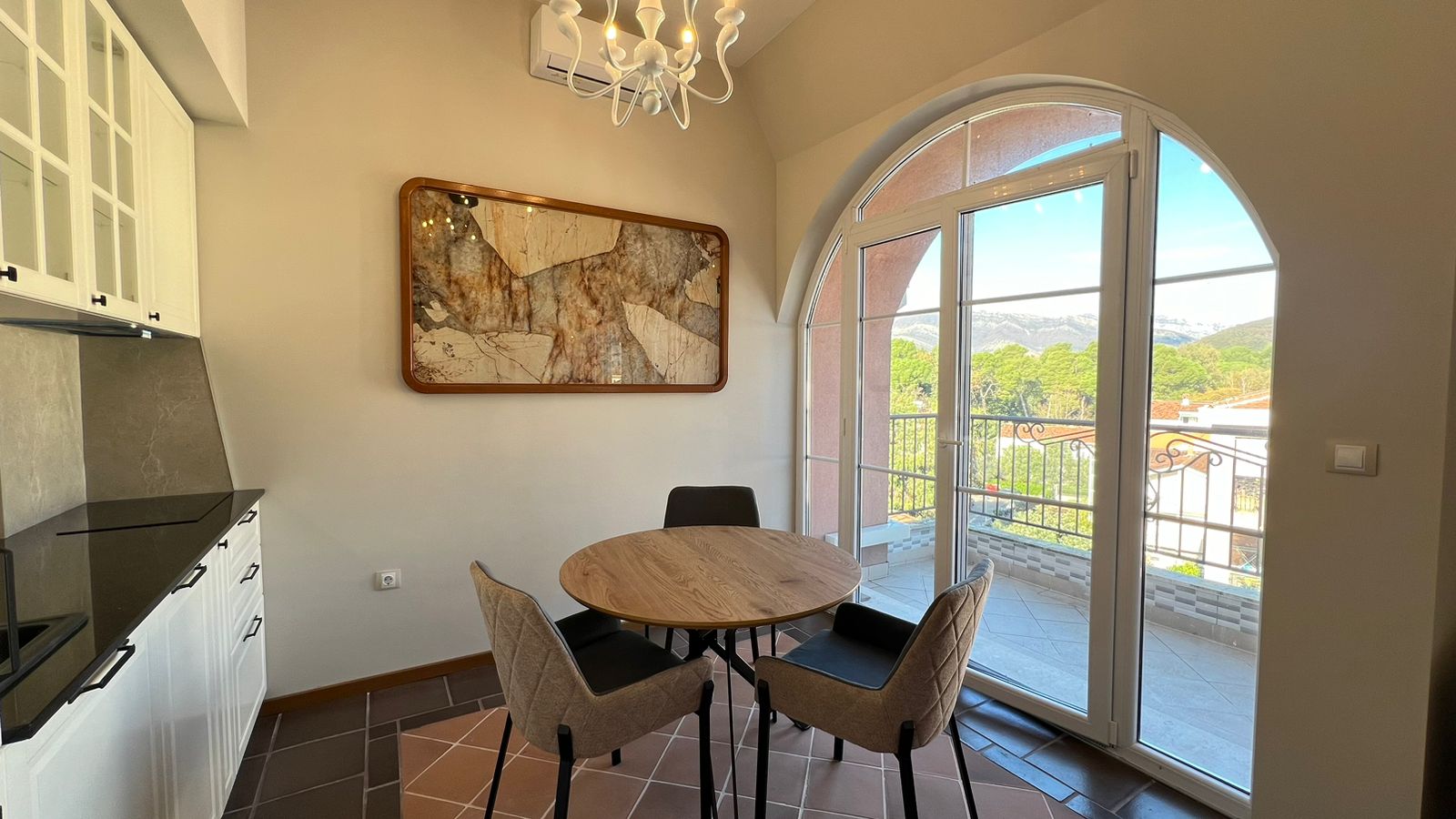 For sale a new luxury apartment in the center of Tivat