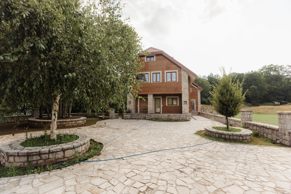 House for sale in Lovcen Nation Park