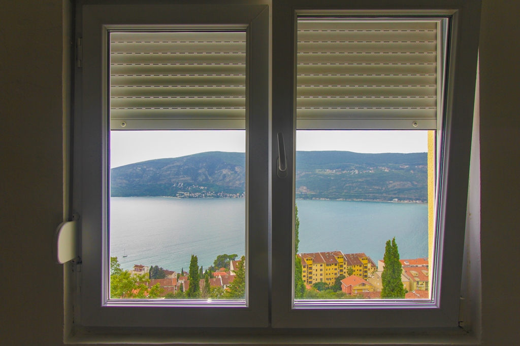 Three-storey townhouse with stunning sea views in Herceg Novi