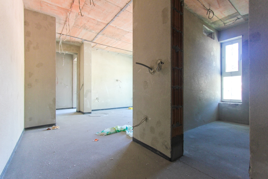 Apartments in a new building with 2 and 3 bedrooms and partial sea views