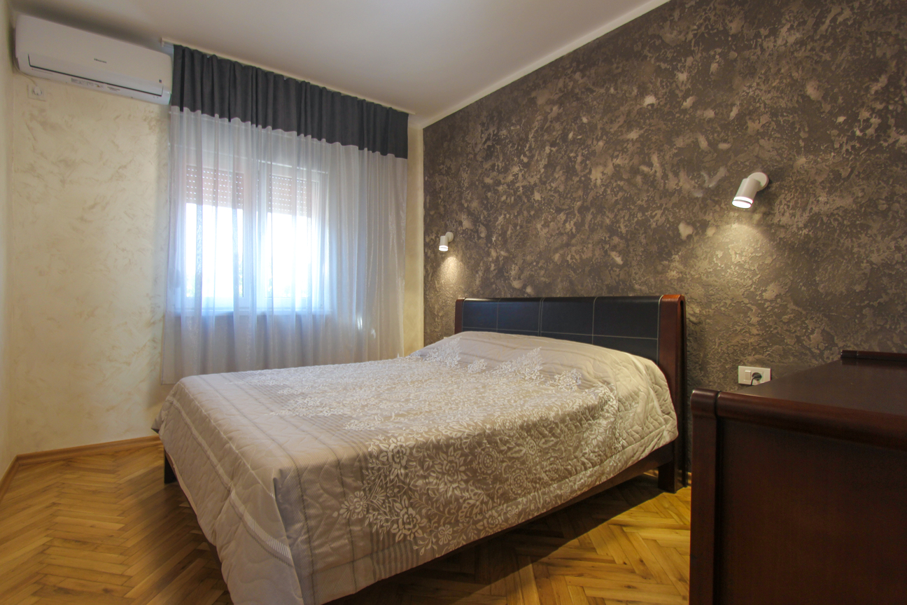 2 bedroom apartments in a charming 3-storey building in Bar