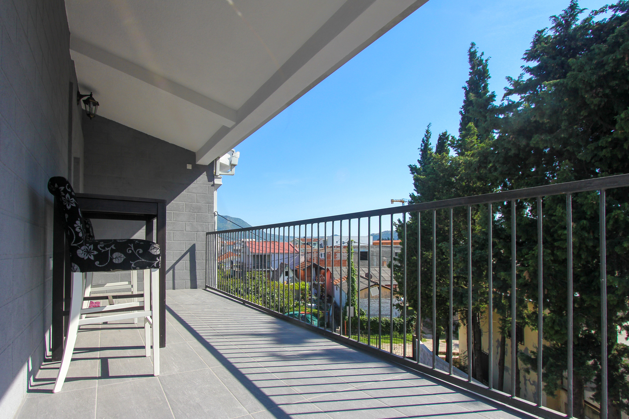 2 bedroom apartments in a charming 3-storey building in Bar