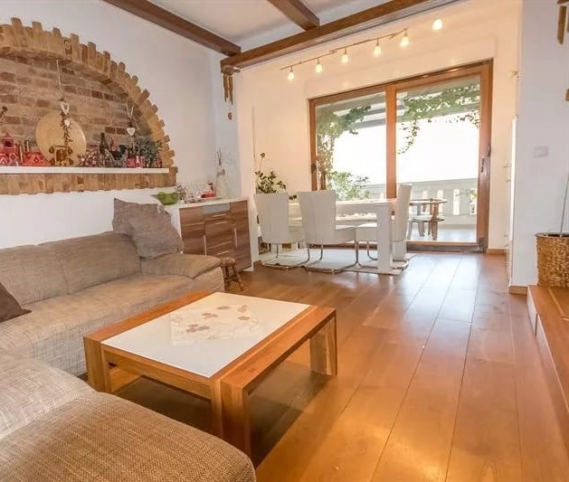 Apartment with two bedrooms in Herceg Novi near the sea