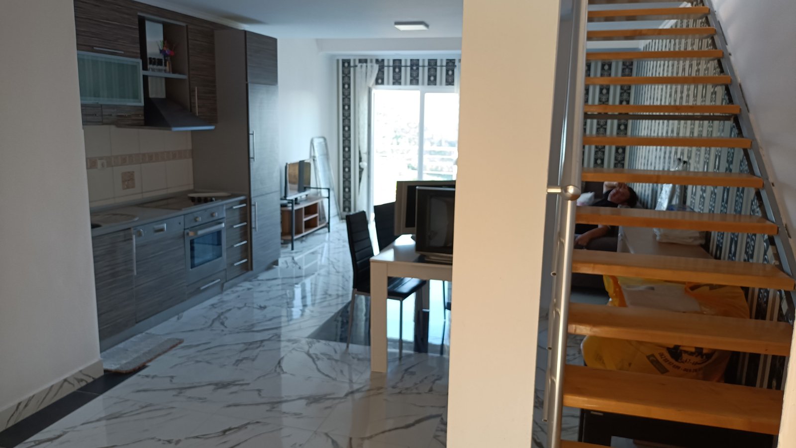 Studios and apartments with two bedrooms in Markovichi with sea views