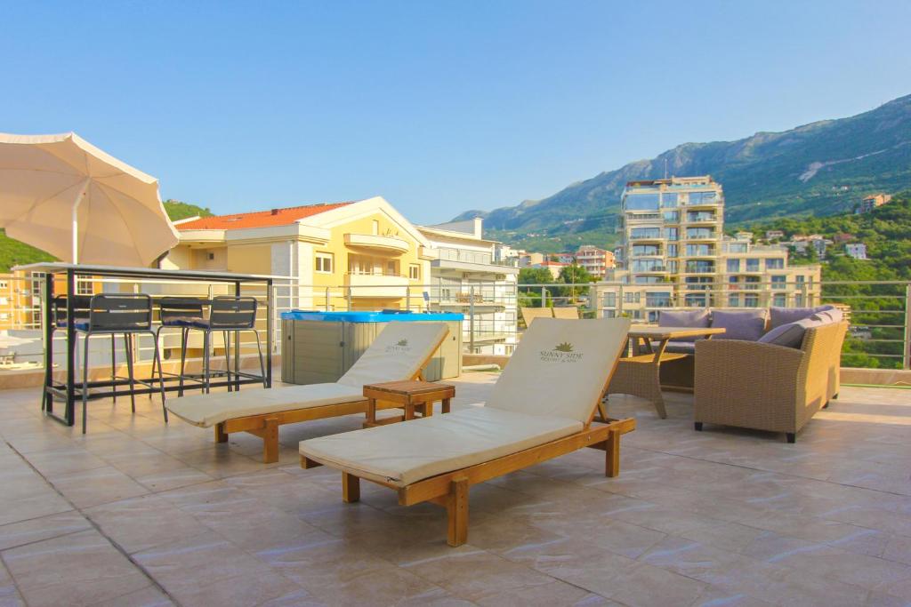 Penthouse in Becici with a panoramic sea view