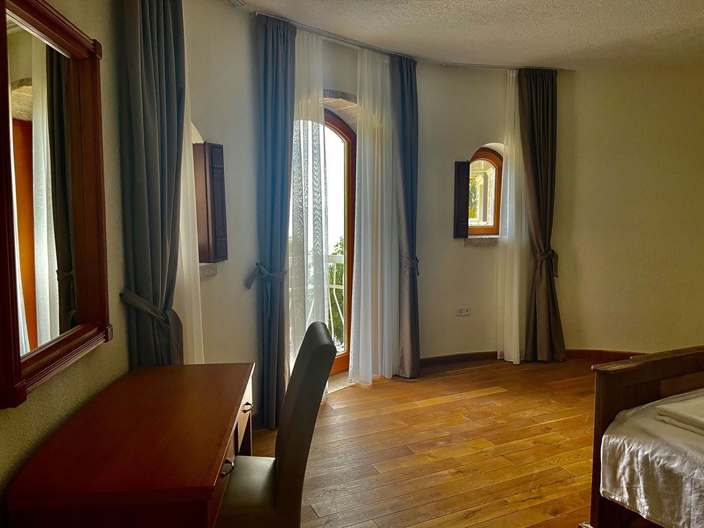 Apartments in an exclusive location not far from Budva with a sea view