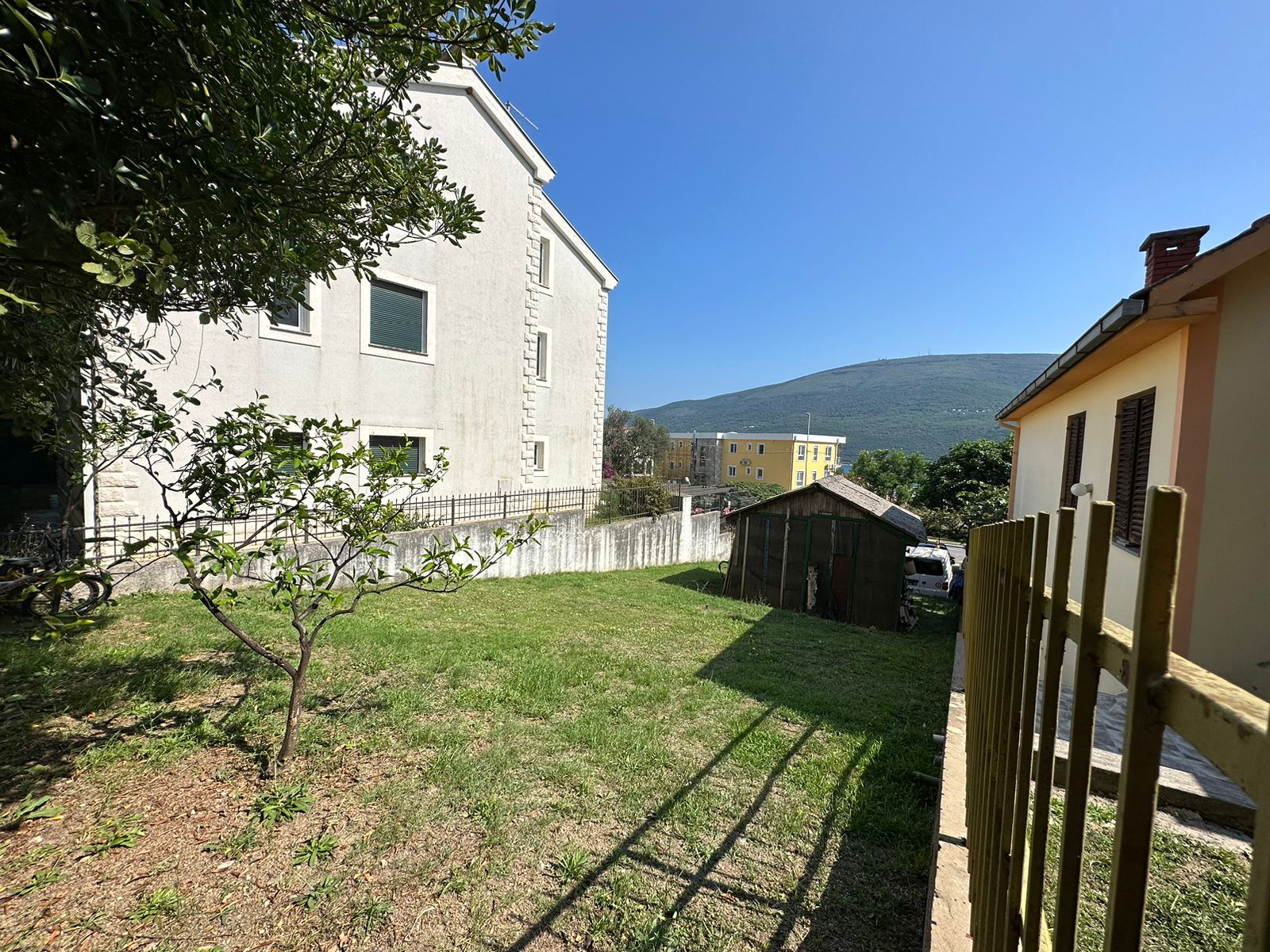 Spacious house for sale in Djenovici