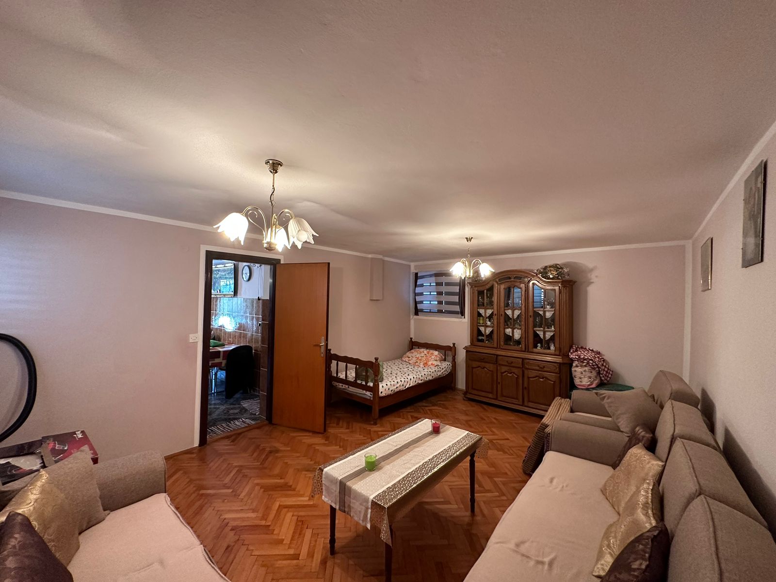 Spacious house for sale in Djenovici