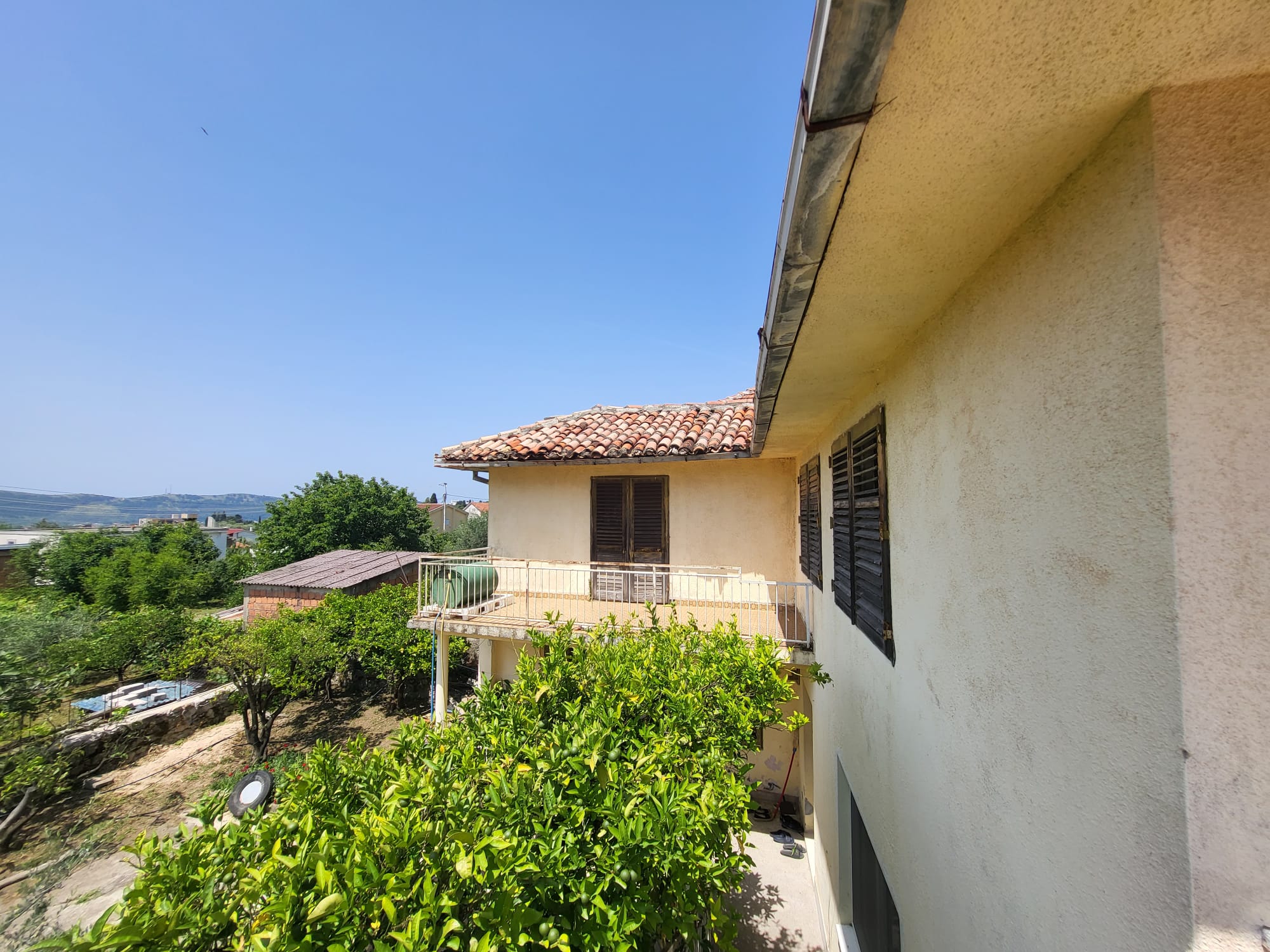 House with spacious plot in Old Bar with mountain views