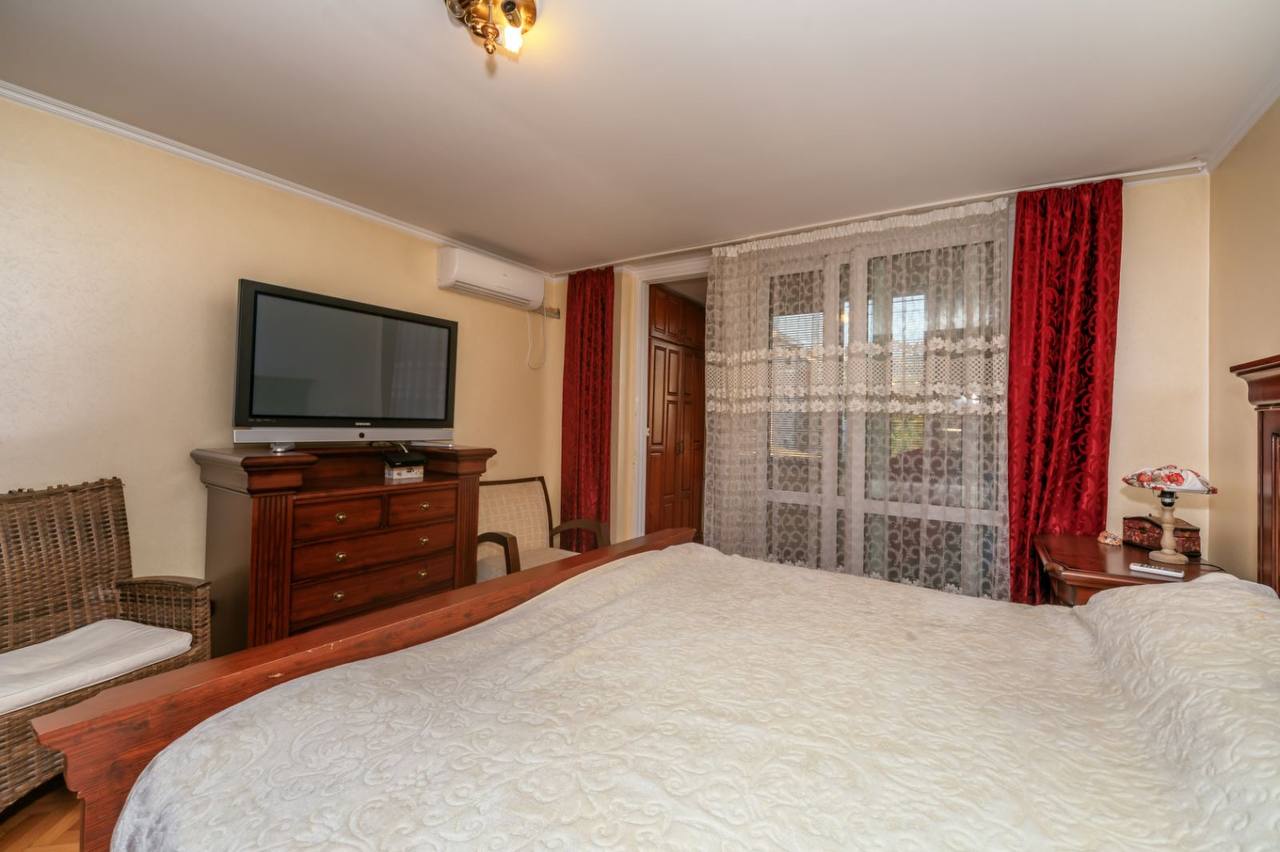 Five-room duplex in Bar near the sea