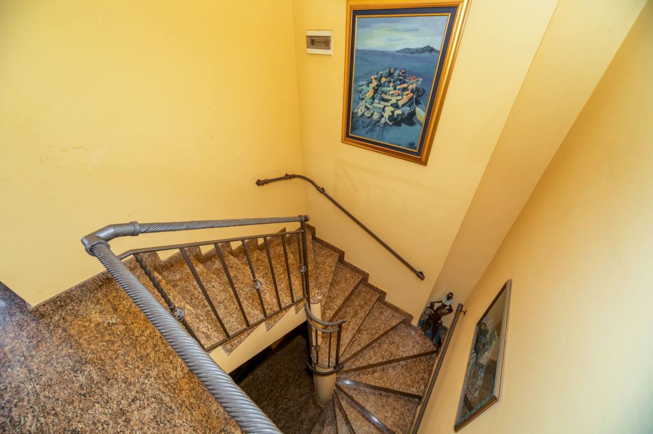 Five-room duplex in Bar near the sea