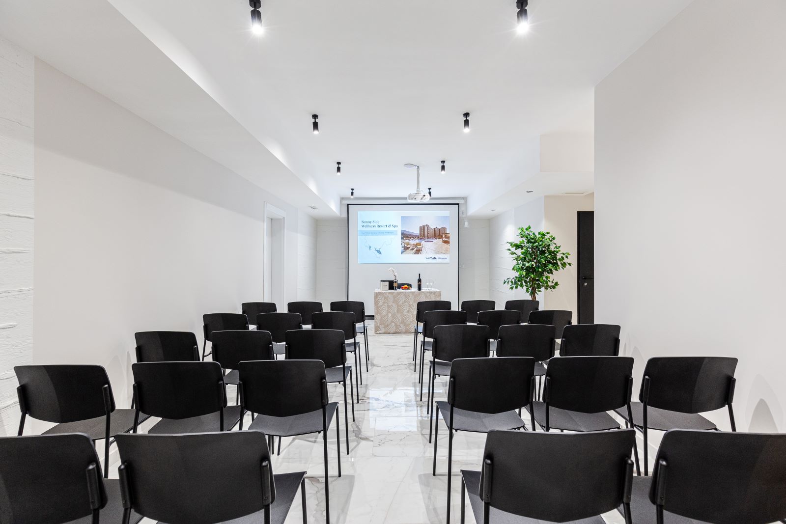 SUNNY SIDE RESORT & SPA