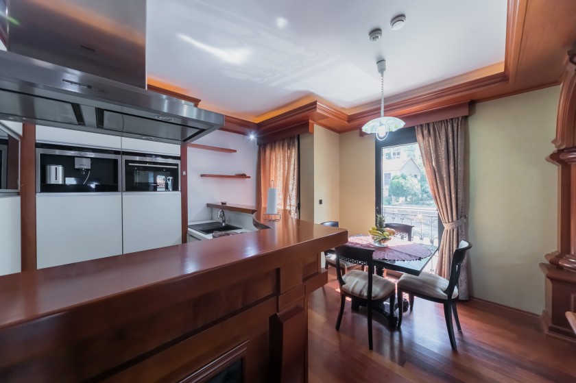 Apartment with two bedrooms near the sea in Kotor