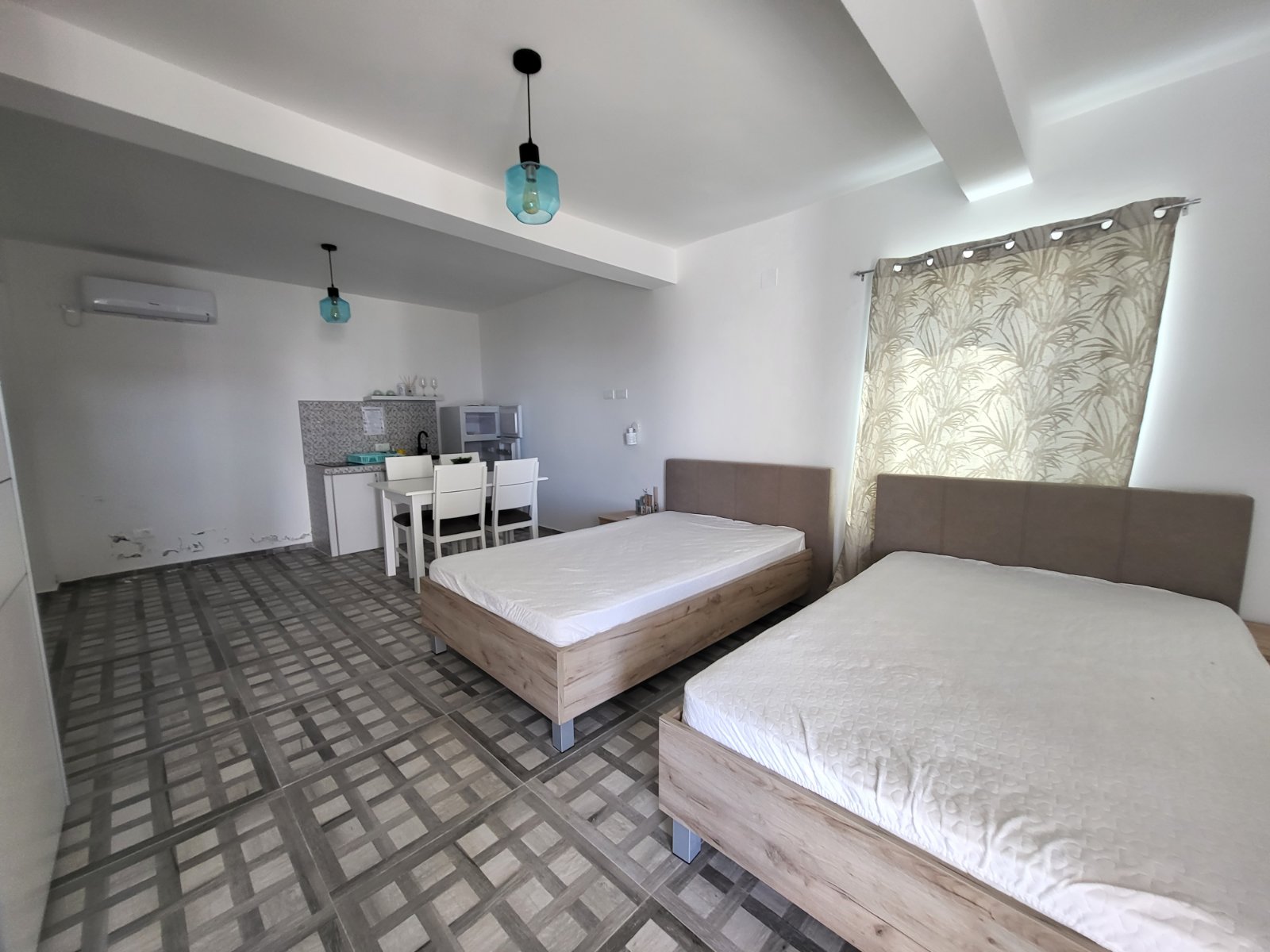 Spacious house in Utjeha with panoramic sea views