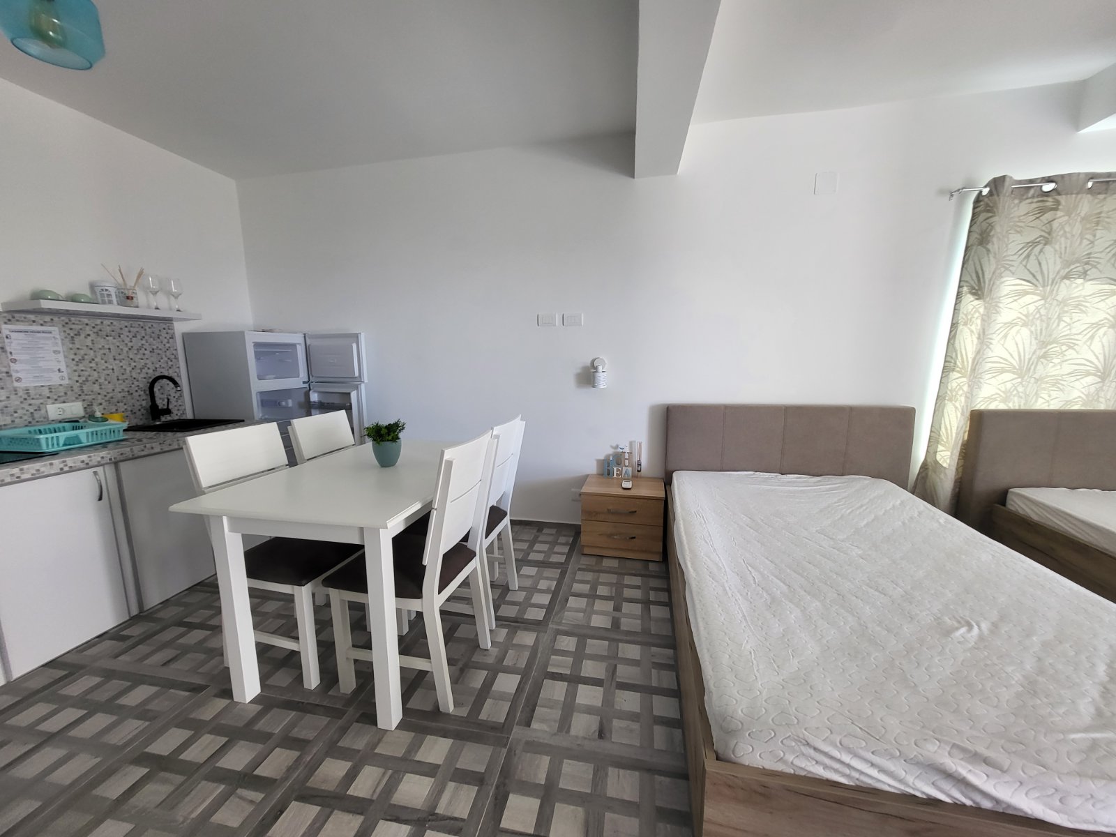 Spacious house in Utjeha with panoramic sea views