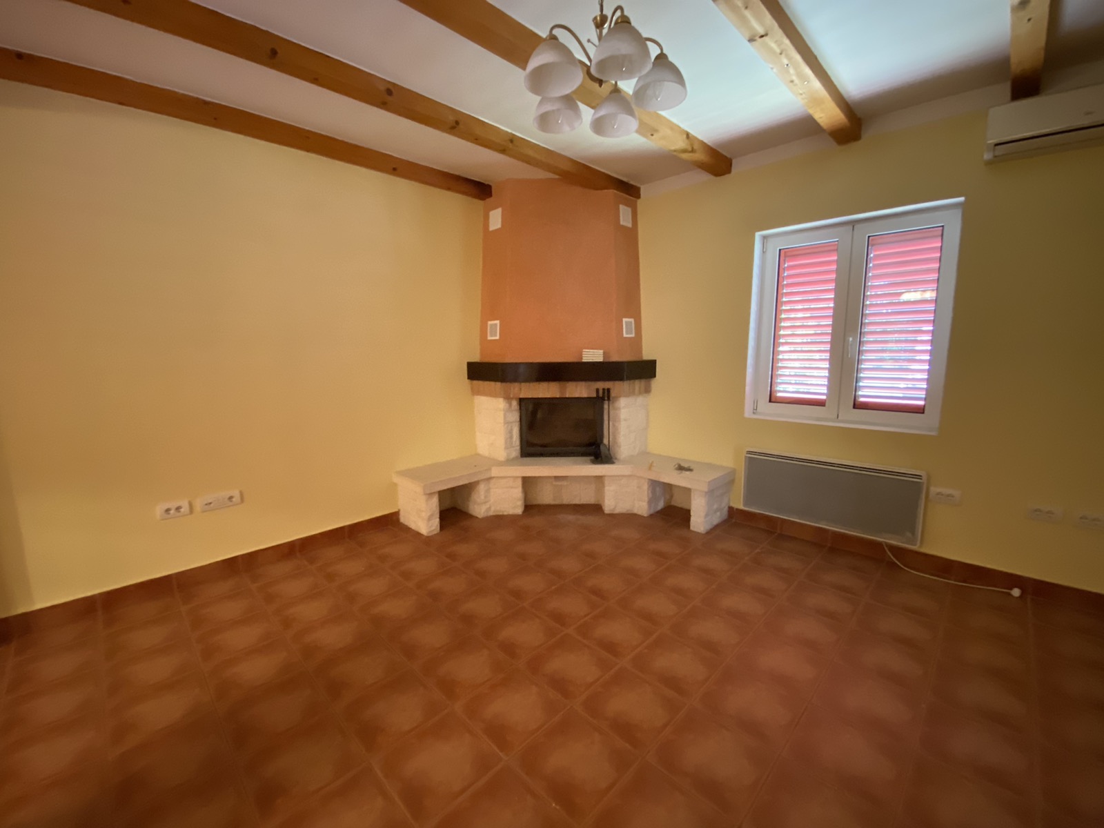 House in Djenovici with a view of the sea