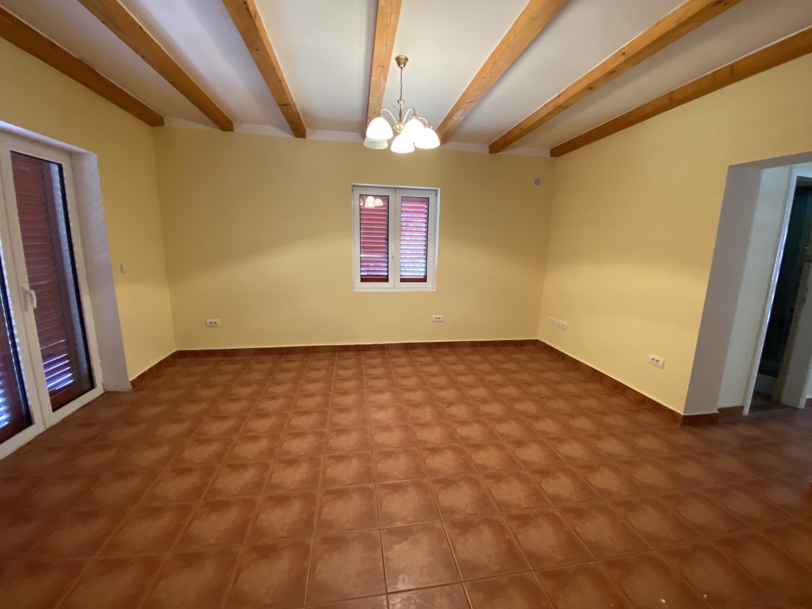 House in Djenovici with a view of the sea